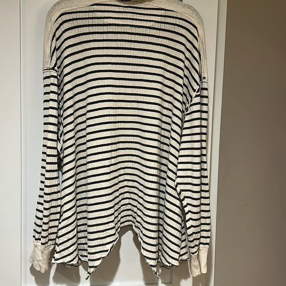 Free People - We the People slouchy knit shirt Large - Picture 7 of 13